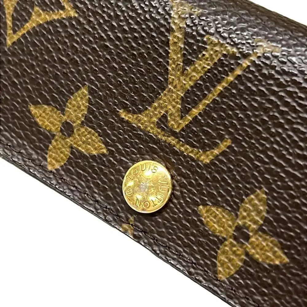 Louis Vuitton Multicles 4 Monogram Key Case M62631
